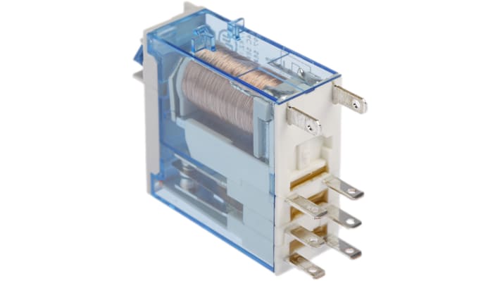 Relè di potenza Finder 46.52.9.012.0040, DPDT, bobina 12V cc, corrente 8A, dimensioni 32,8 x 29 x 12,4 mm.