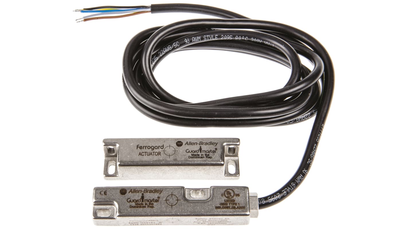 Interruttore di sicurezza senza contatto Allen Bradley Guardmaster 440N-G02154, custodia in acciaio inox, protezione IP67, dimensioni 90mm x 19mm x 16mm.