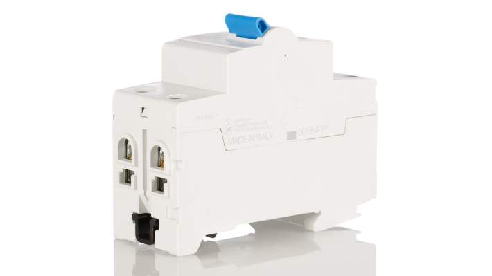 Interruttore differenziale ABB F202 AC-63/0,03, 2 poli, 63A, 30mA, montaggio su guida DIN, per protezione guasti a massa.