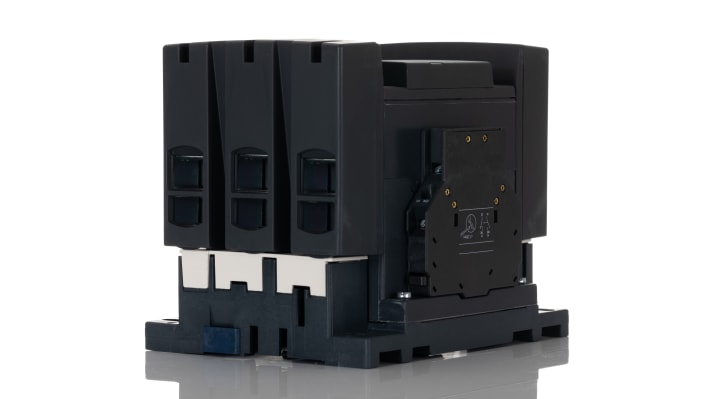 Contattore Schneider Electric LC1D150FE7 3P 150A 80kW 115V CA - Affidabile e versatile per il controllo di motori industriali.