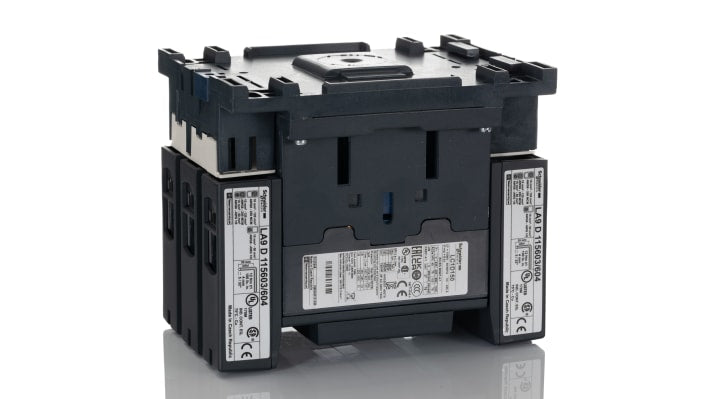 Contattore Schneider Electric LC1D150FE7 3P 150A 80kW 115V CA - Affidabile e versatile per il controllo di motori industriali.