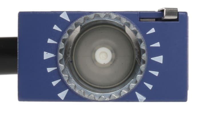 Interruttore di fine corsa Telemecanique Sensors ZCMD21L5, NO/NC, 240V, 1,5A. Contatti argento, corpo resistente. Ideale per macchine industriali, imballaggio e movimentazione materiali.