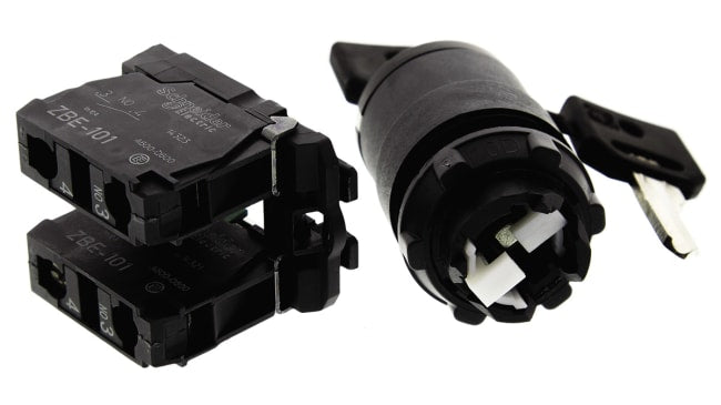 Selettore a chiave Schneider Electric XB5AG03, 3 posizioni, diametro foro 22 mm, protezione IP66, corpo in plastica nera.