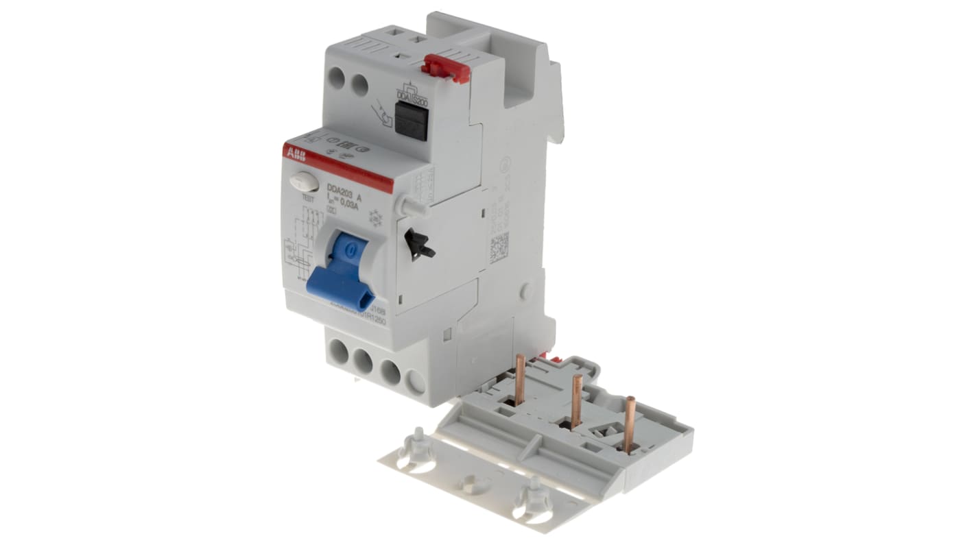 Interruttore RCD ABB 2CSB203101R1250, tipo A, 3 poli, 25 A, montaggio su guida DIN, dimensioni 93 x 87 x 76 mm.
