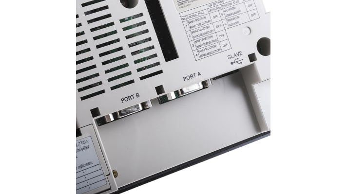 Omron NS5SQ10BV2, display HMI touchscreen 5,7", risoluzione 320x240, IP65, alimentazione 24 V c.c., dimensioni 195 x 142 x 53,8 mm.
