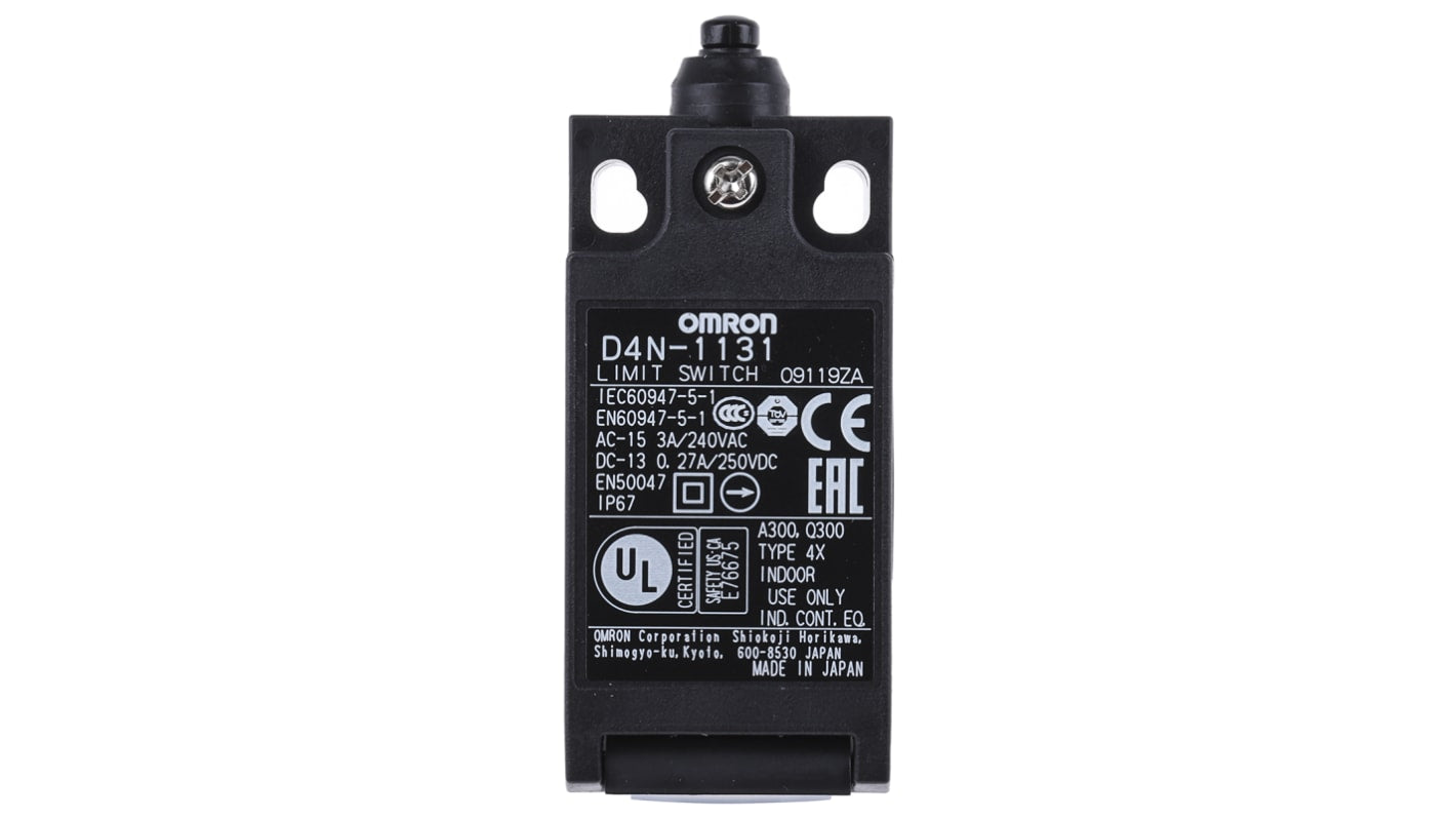 Interruttore di interblocco Omron D4N-1131, attuatore a stantuffo, grado di protezione IP67, dimensioni 73.2mm x 30mm x 31mm.