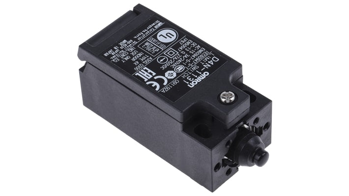Interruttore di interblocco Omron D4N-1131, attuatore a stantuffo, grado di protezione IP67, dimensioni 73.2mm x 30mm x 31mm.