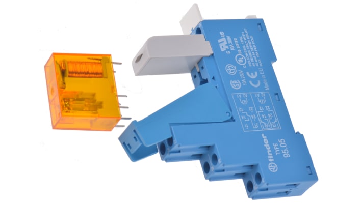 Finder 48.52.8.024.0060SPA, relè d'interfaccia DPDT per guida DIN, tensione 24V, dimensioni 15.8 x 75.3 x 78.6mm.