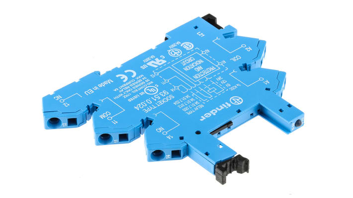 Finder 93.51.0.024, zoccolo per relè 34.51, montaggio su guida DIN, 5 pin, corrente 6A, tensione 250VAC, grado di protezione IP20.