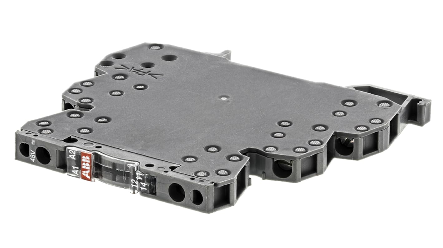 Relè d'interfaccia ABB R600, SPDT, 48V, montaggio su guida DIN, dimensioni 70 x 6 x 75mm, corrente 6A, temperatura -20/+70°C.