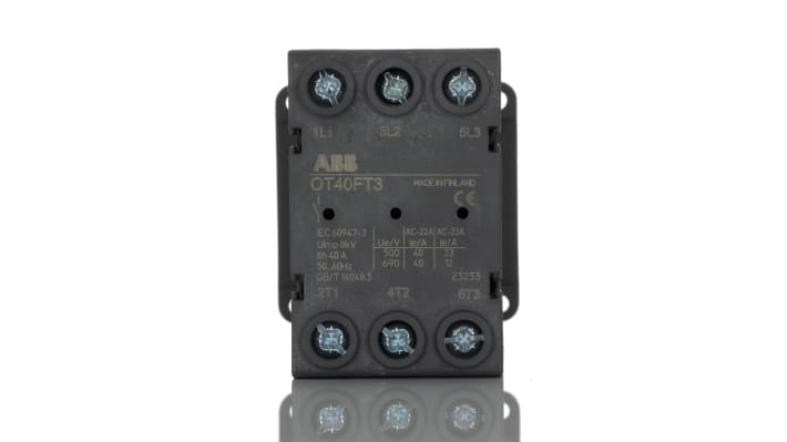 Interruttore sezionatore 3 poli ABB OT40FT3, 40A, 750V, montaggio a pannello, dimensioni 52x43x54 mm, grado di protezione IP20.