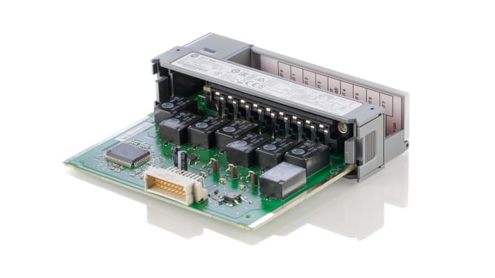 Modulo I/O Allen Bradley 1746-OX8, uscita relè a 8 punti, tensione 5-125 V c.c. e 5-265 V c.a., compatibile SLC 500.