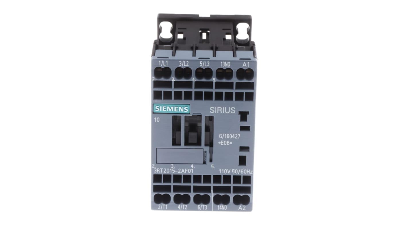 Contattore Siemens 3RT2015-2AF01, 3 poli, 7 A, bobina 110 V c.a., dimensioni 70x45x73 mm, temperatura operativa -25°C/+60°C.