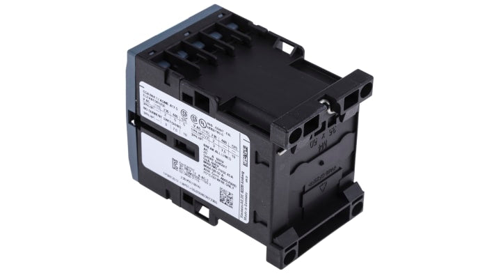Contattore Siemens 3RT2017-1AP01, 12A, 5,5 kW, 230V c.a. per circuiti elettrici industriali. Resistente agli urti, ideale per applicazioni pesanti.