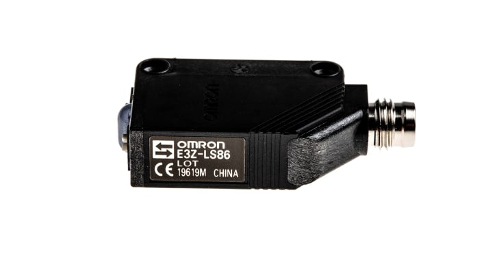 Omron E3Z-LS86, sensore fotoelettrico rettangolare per rilevamento da 20 mm a 200 mm, montaggio a flangia, IP67.