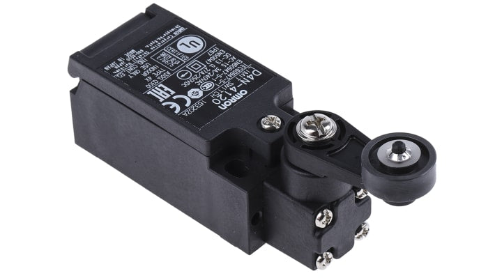 Interruttore di interblocco Omron D4N4120, leva a rullo, 1NC/1NO, grado di protezione IP67, dimensioni 64mm x 31mm x 47mm.