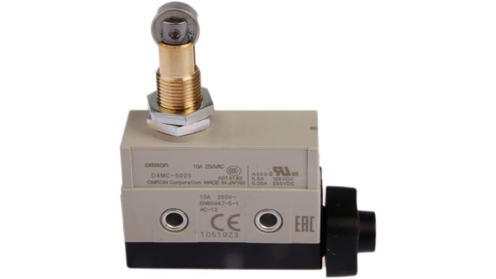Interruttore Omron D4MC-5020, SPDT, IP67, 10M cicli, 5,88N, ideale per applicazioni industriali.