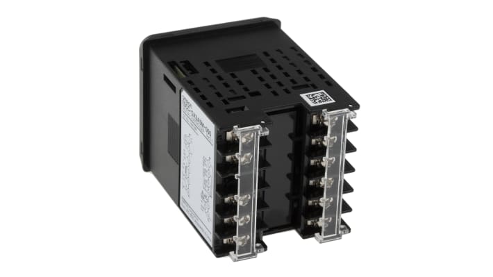 Termoregolatore PID Omron E5CC-QX3A5M-000, montaggio a pannello, dimensioni 48x48 mm, ingresso universale, gamma -200 a +2300 °C.
