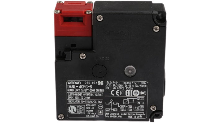 Interruttore di interblocco a solenoide Omron D4NL-4EFG-B, 24V cc, IP67, con meccanismo di bloccaggio e quattro contatti. Dimensioni 95mm x 88.5mm x 35.5mm.