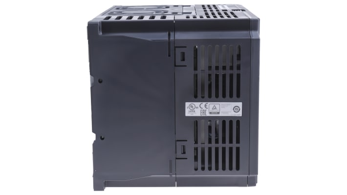 Inverter trifase Mitsubishi Electric FR-D740-160SC-EC, potenza 7,5 kW, dimensioni 150x220x155 mm, interfaccia ModBus, grado di protezione IP20.