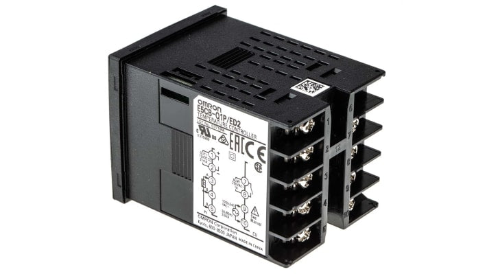 Termoregolatore PID Omron E5CB-Q1P AC100-240, dimensioni 48x48 mm, montaggio a pannello, uscita SSR, grado di protezione IP66.