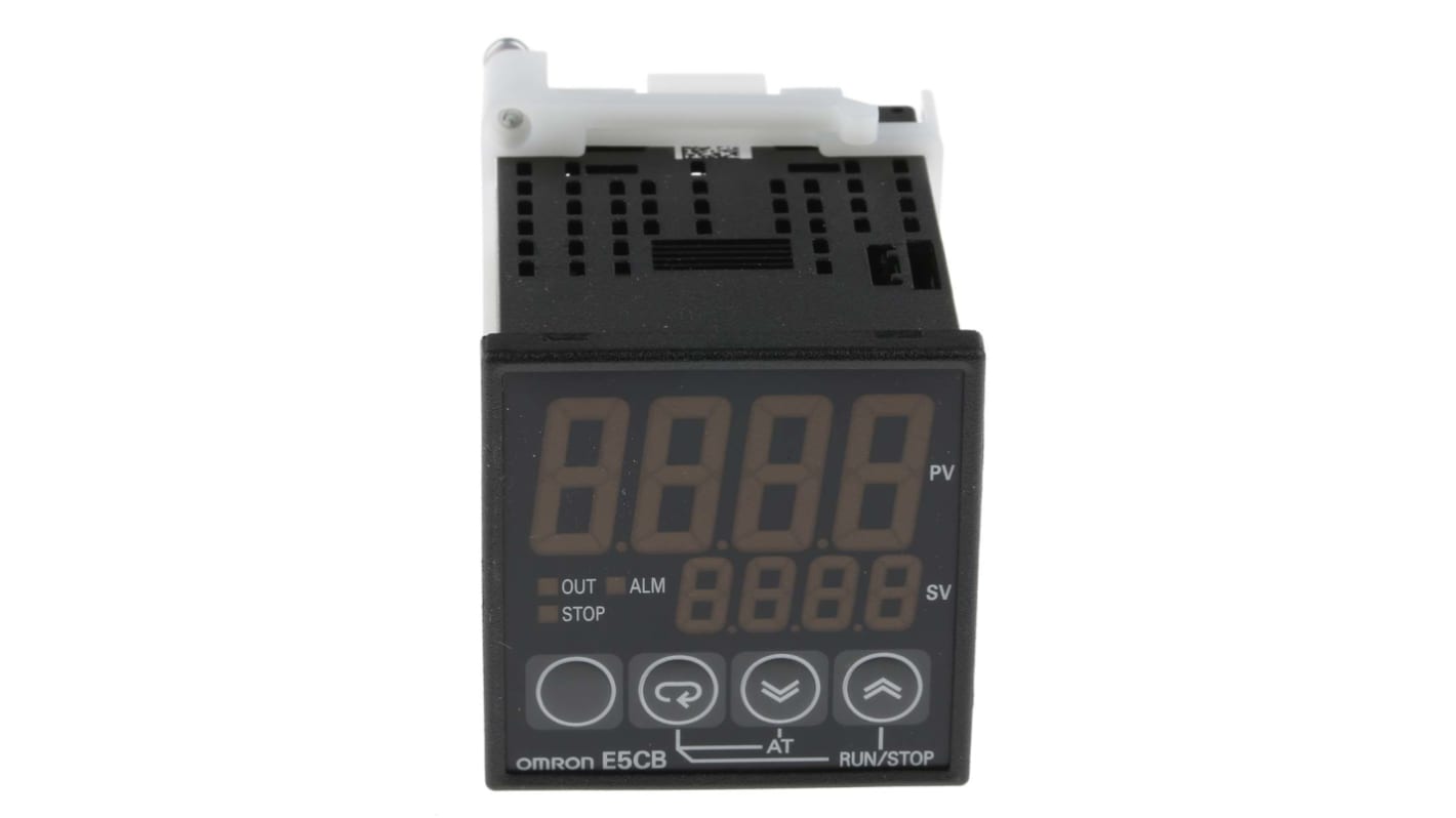 Termoregolatore PID Omron E5CB-Q1TC, alimentazione 100-240 V, dimensioni 48x48 mm, con uscita SSR e display LED.