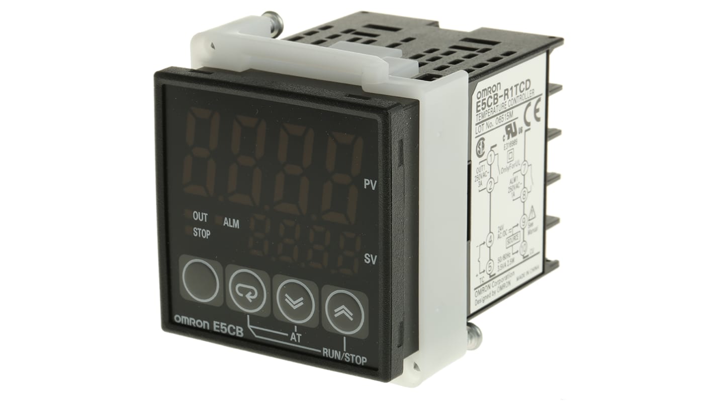 Omron E5C-BR1TCD AC/DC24, termoregolatore PID 48x48 mm, montaggio a pannello, display LED rosso/verde, alimentazione 24 V.