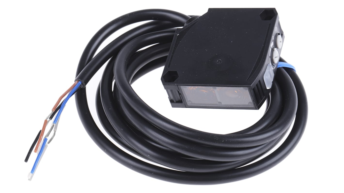 Omron E3JK-RR12 2M, sensore fotoelettrico rettangolare a retroriflessione, rilevamento 10 mm a 10 m, alimentazione 24-240 V c.a.