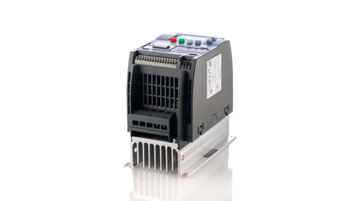Inverter trifase Siemens 6SL3210-5BE13-7CV0, 0,37 kW, 400V c.a., per pompe e nastri. Frequenza 0-550Hz, progettato per ambienti industriali.