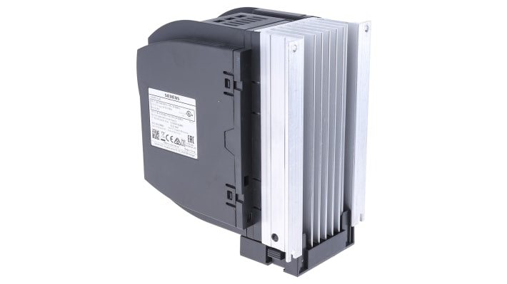 Inverter Siemens 1,5 kW 400 V c.a. 3 fasi 0-550Hz (6SL3210-5BE21-5CV0) per controllo velocità motori, resistente e leggero. Ideale per ambienti difficili.
