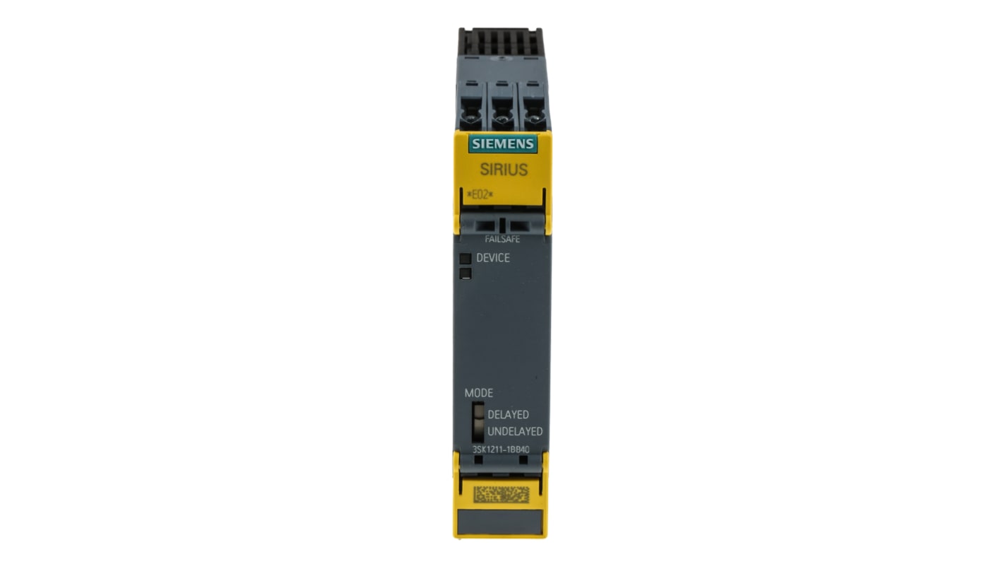 Modulo d'uscita Siemens 3SK1211-1BB40 SIRIUS, 6 uscite, alimentazione 24 V c.c., dimensioni 100 x 22,5 x 121,7 mm.