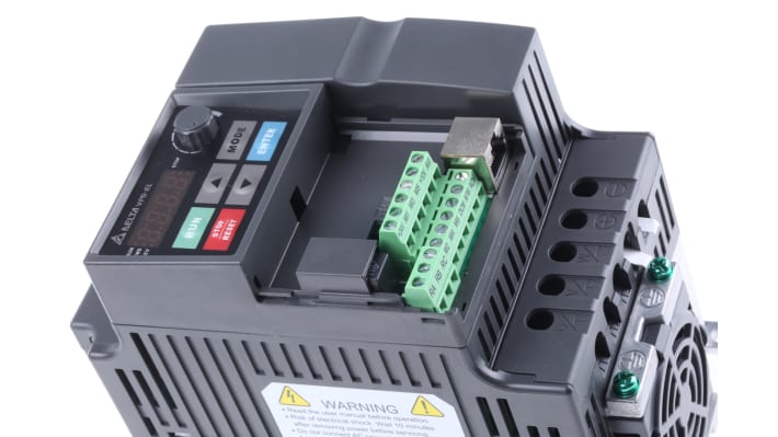 Inverter monofase 1,5 kW, 230 V c.a., frequenza 0-600Hz. Ideale per pompe, ventole e nastri trasportatori. Filtro EMI, protezione sovraccarichi e controllo PID. Delta Electronics - VFD015EL21A.