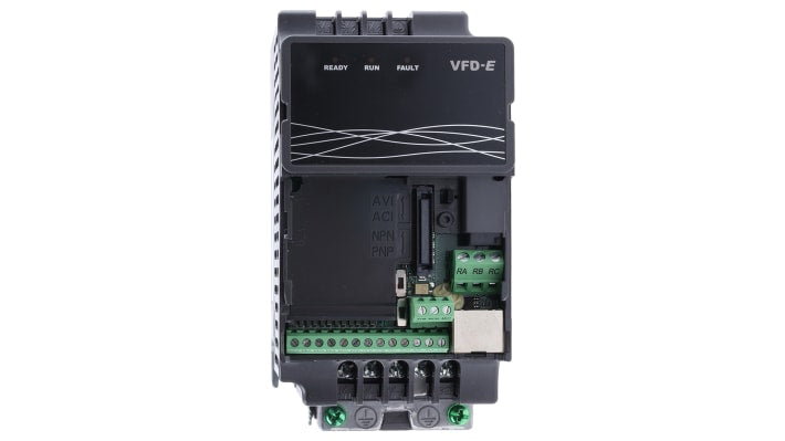 Inverter trifase Delta Electronics VFD015E43T, 1,5 kW, 460 V, design modulare IP20, dimensioni 142x152x72 mm.
