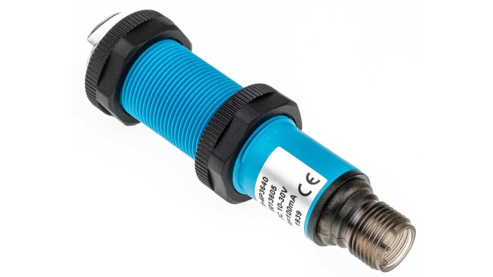 Sensore fotoelettrico cilindrico Sick VL18-4P3640 a retroriflessione, rilevamento 50 mm a 3,7 m, montaggio filettato, IP67.