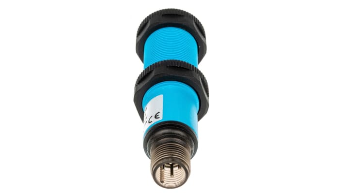 Sensore fotoelettrico cilindrico Sick VL18-4P3640 a retroriflessione, rilevamento 50 mm a 3,7 m, montaggio filettato, IP67.