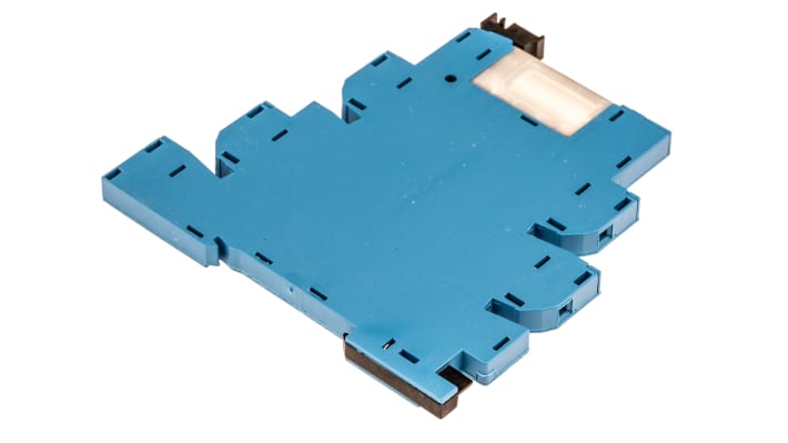 Finder 39.11.0.024.0060, relè d'interfaccia per guida DIN, bobina 24V, contatti SPDT, dimensioni 6.2 x 90.7 x 87mm.