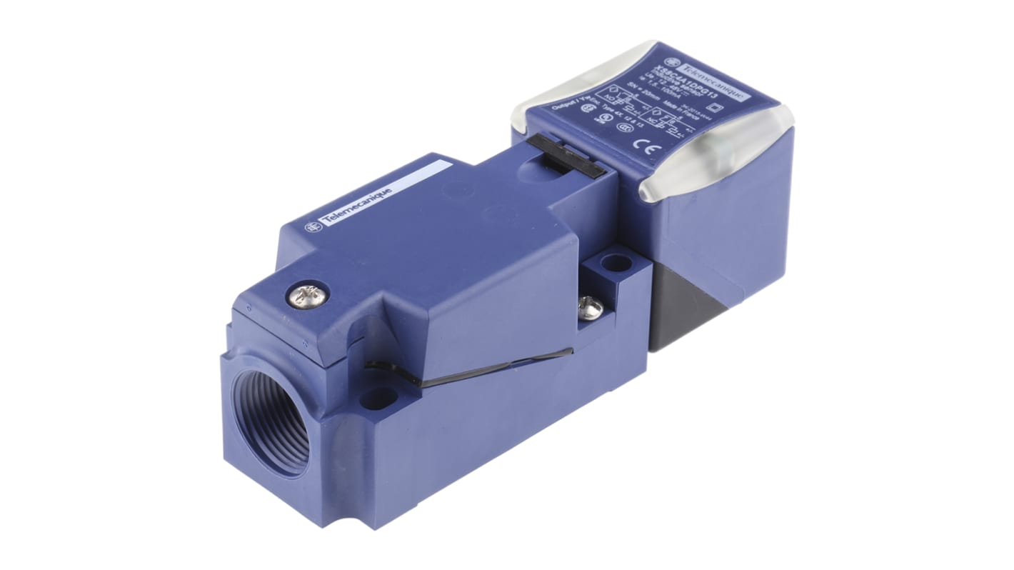 Sensore di prossimità induttivo Telemecanique Sensors XS8C4A1DPG13, rilevamento 20 mm, montaggio a filo, dimensioni 40x40x117 mm.