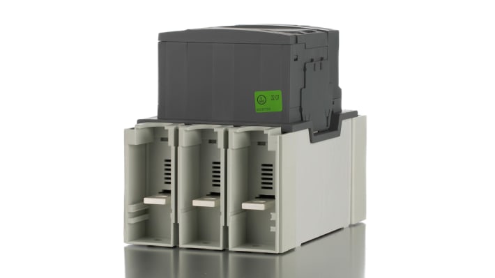 Contattore ABB 1SFL547002R1311 AF265-30-11-13, 3 poli, corrente 400 A, montaggio su guida DIN, dimensioni 225x140x180 mm.