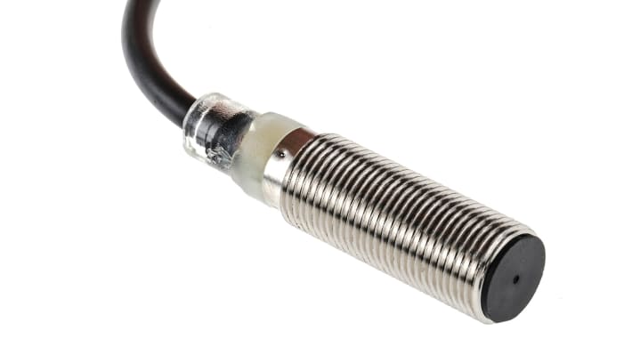 Sensore di prossimità cilindrico PNP Omron E2B-M12KS04-WP-B1, M12 x 1, campo di rilevamento 4 mm, IP67, alimentazione 10-30 V CC.