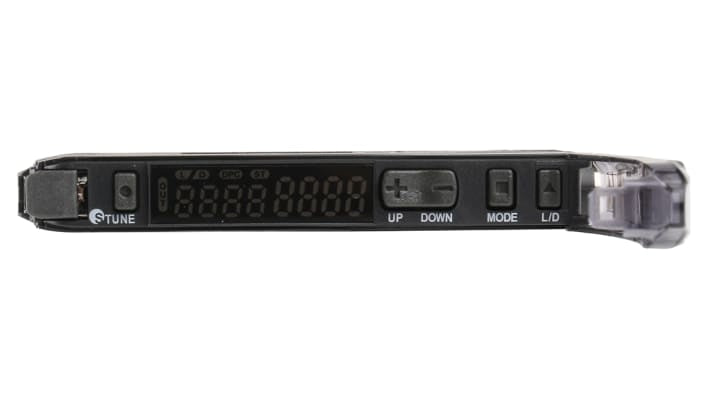 Sensore PNP per fibre ottiche Omron E3X-HD44, alimentazione 12-24 V c.c., dimensioni 104,8 x 10 x 33,5 mm, grado di protezione IP50.