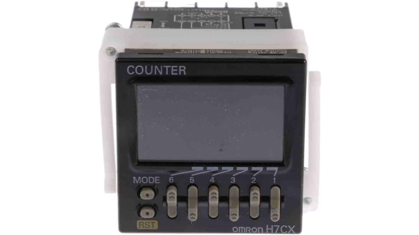 Contatore LCD 6 cifre Omron H7CX-AD-N DC12-24, montaggio a pannello, alimentazione 12-24 V c.c., grado di protezione IP66.