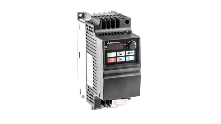Inverter trifase Delta Electronics VFD007EL43A, potenza 0,75 W, 400 V, 3,2 A, design compatto, dimensioni 136x72x174 mm.