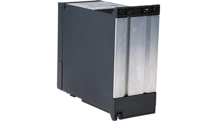 Inverter Danfoss 132F0003 VLT FC51, monofase 230 V, potenza 0,75 kW, montaggio a pannello, dimensioni 150x148x70 mm.