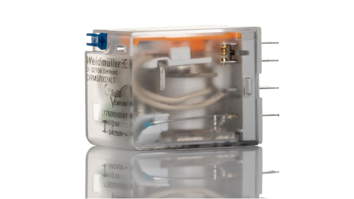 Relè di potenza Weidmüller 4PDT, montaggio a pannello, 24V cc, dimensioni 21.5 x 36 x 28 mm, corrente 5A, temperatura -40/+60°C.