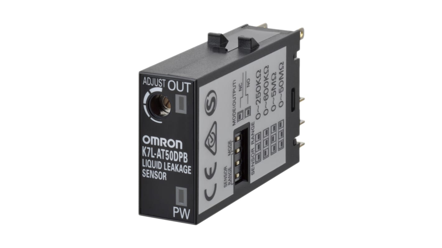 Sensore di perdita liquido Omron K7L-AT50DPB, montaggio A innesto, 24V cc, dimensioni 12.8x28.8x46mm, temperatura -10 a +55°C.