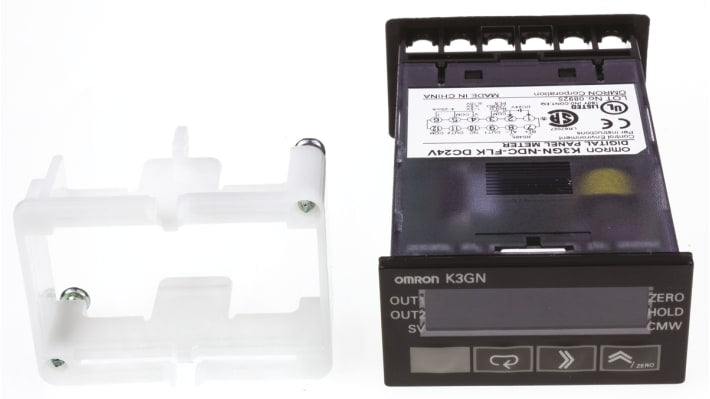 Omron K3GN-NDC-FLK 24 VDC, misuratore digitale da pannello con display LCD 5 cifre, ingressi analogici configurabili, dimensioni 24x48 mm.