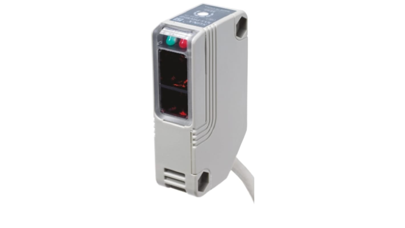 Sensore fotoelettrico Panasonic NX5PRVM5B a retroriflessione, rilevamento fino a 5 m, design compatto, IP66.