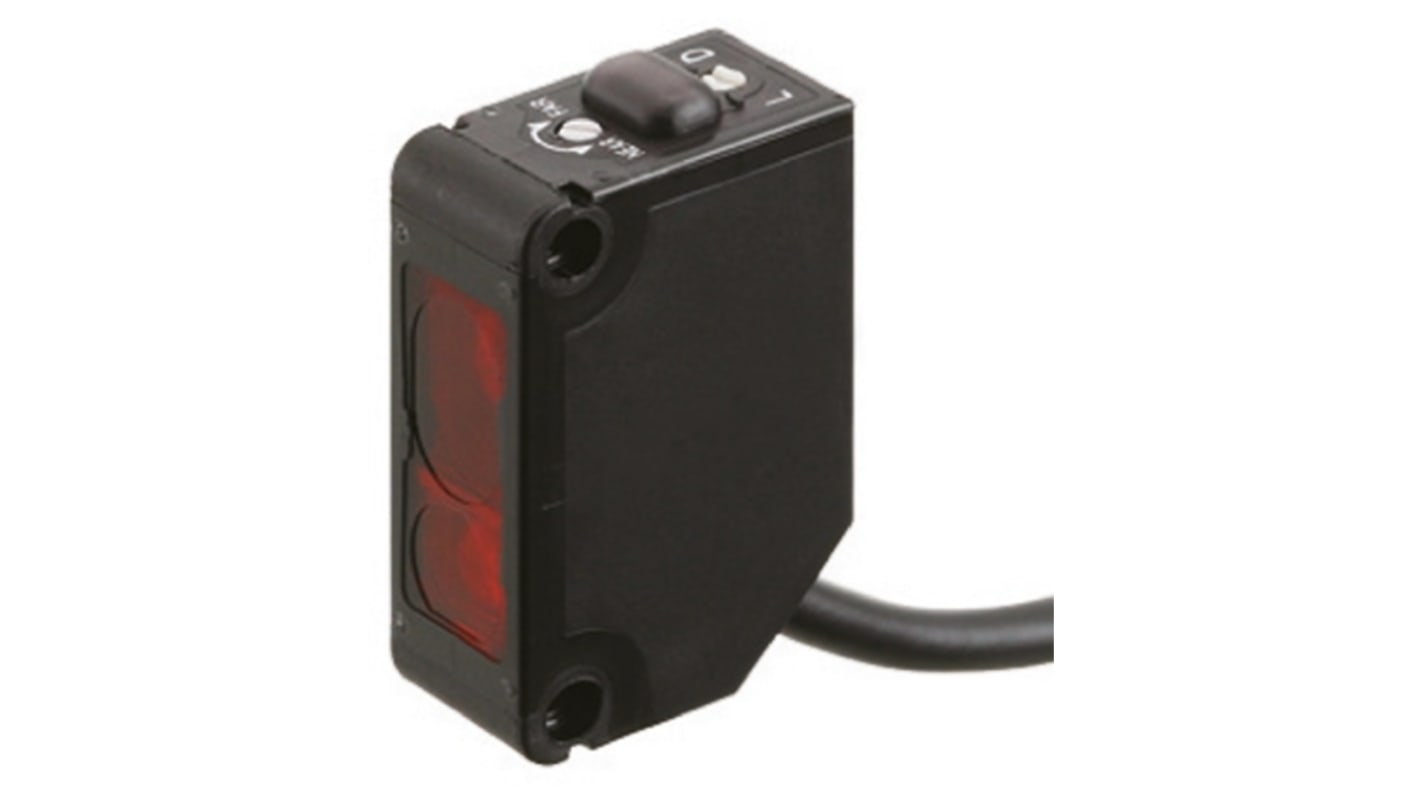 Sensore fotoelettrico rettangolare Panasonic CX-421-P, rilevamento 300 mm, uscita PNP, IP67, temperatura -25°C/+55°C.