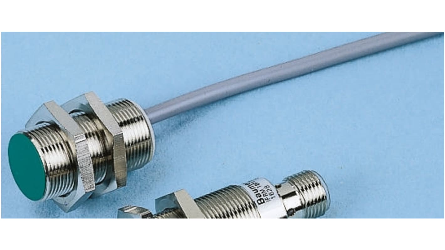 Sensore di prossimità cilindrico PNP Baumer IFRM 18P17A3/L, M18 x 1, rilevamento 8 mm, alimentazione 10-30 V c.c., IP67.