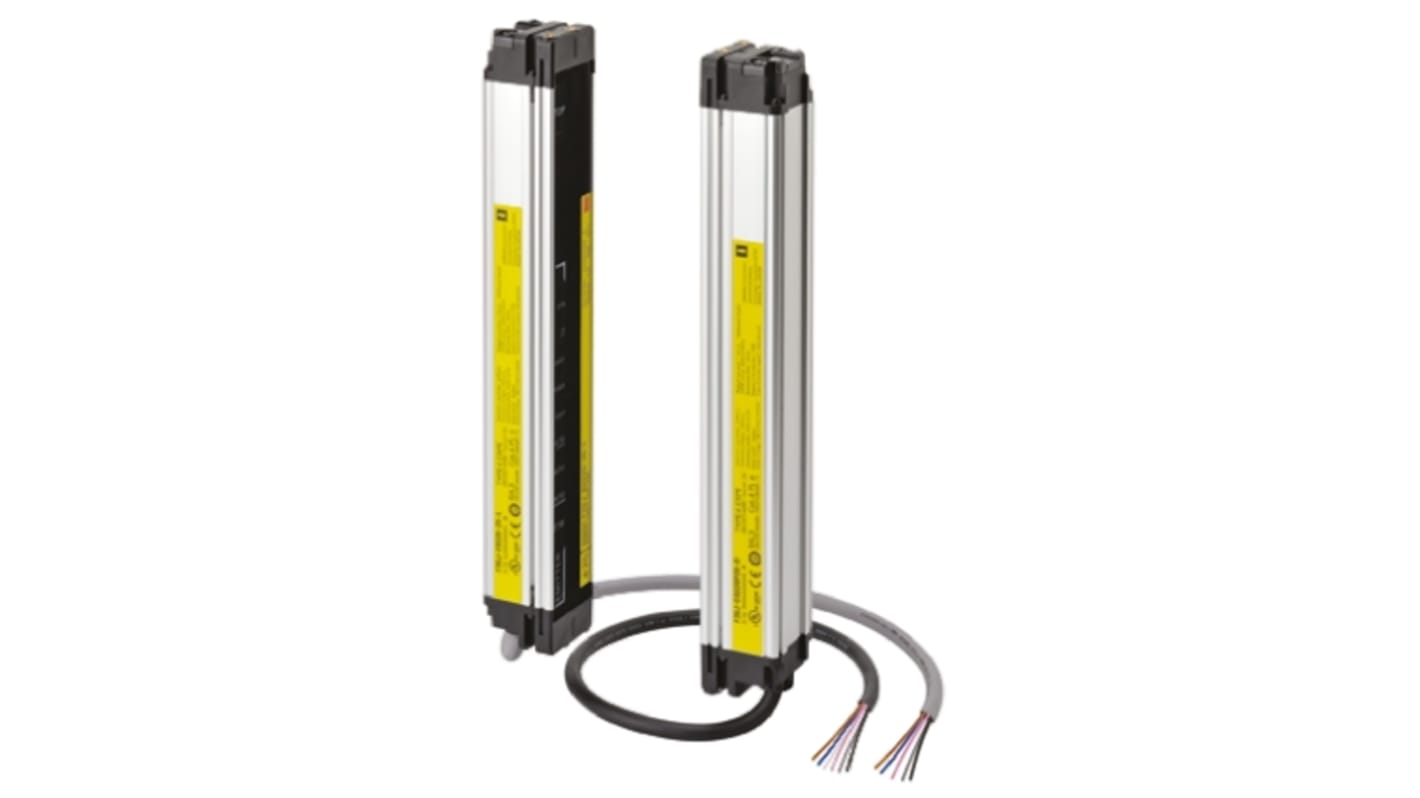 Omron F3SJ-E0545P25, barriera fotoelettrica di sicurezza con 26 fasci, altezza 545 mm, distanza di rilevamento 0,2-7 m.